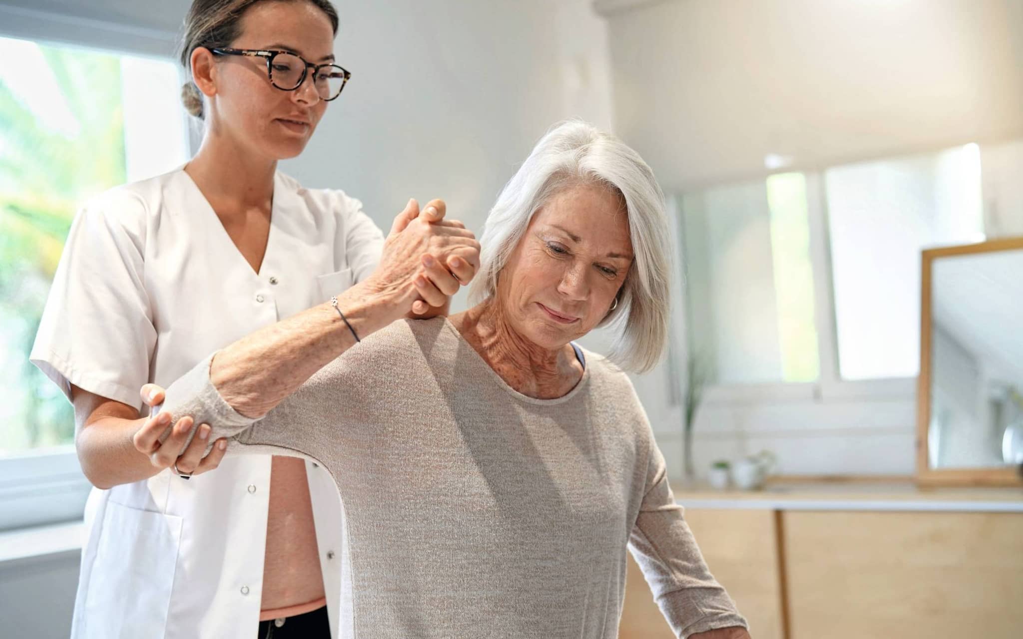 Bild: Patientin bei einer Fachärztin - dank selbstgewählter Kostenerstattung