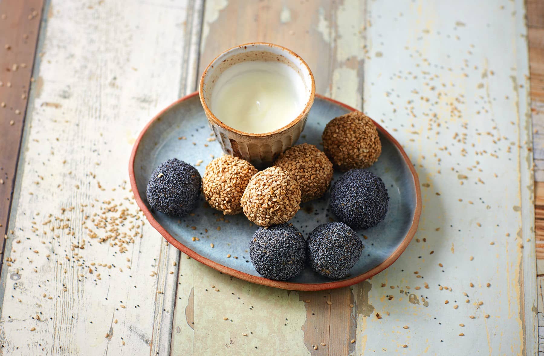 Rezept für Ernährung bei Fettleber: Cashewbällchen mit Hanfsamen