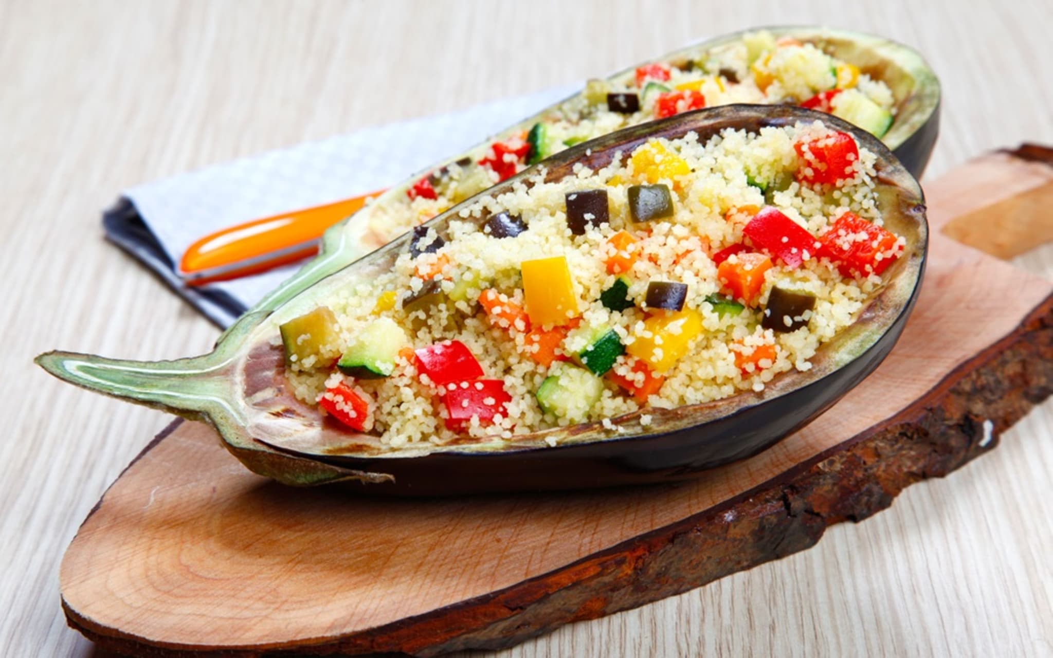 Gefüllte Aubergine mit Couscous und Gemüse