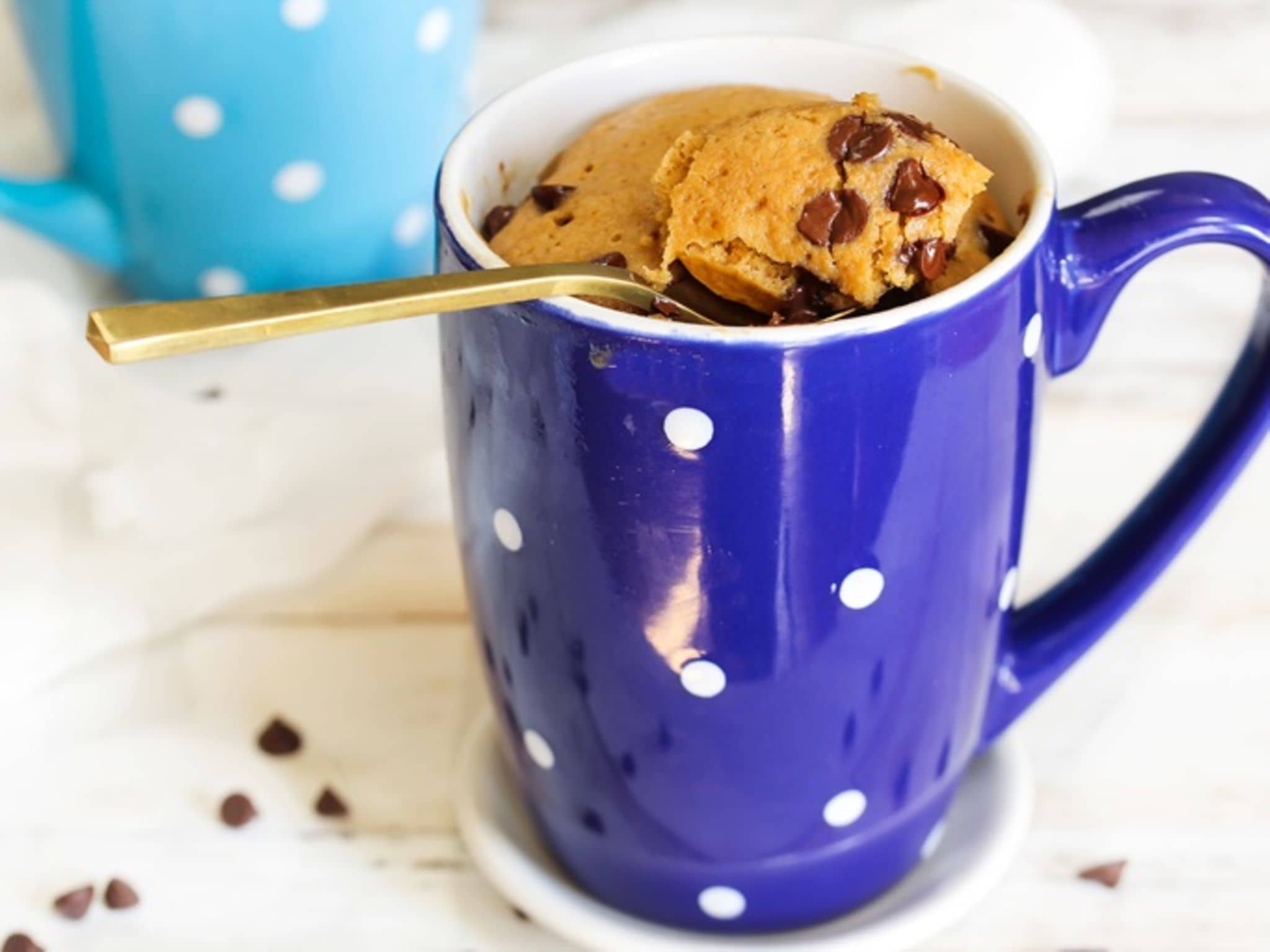 Tassenkuchen: Becher mit Schokokuchen drin