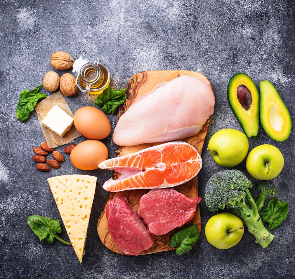 Gesunde Lebensmittel mit wenig Kohlenhydraten (low carb).