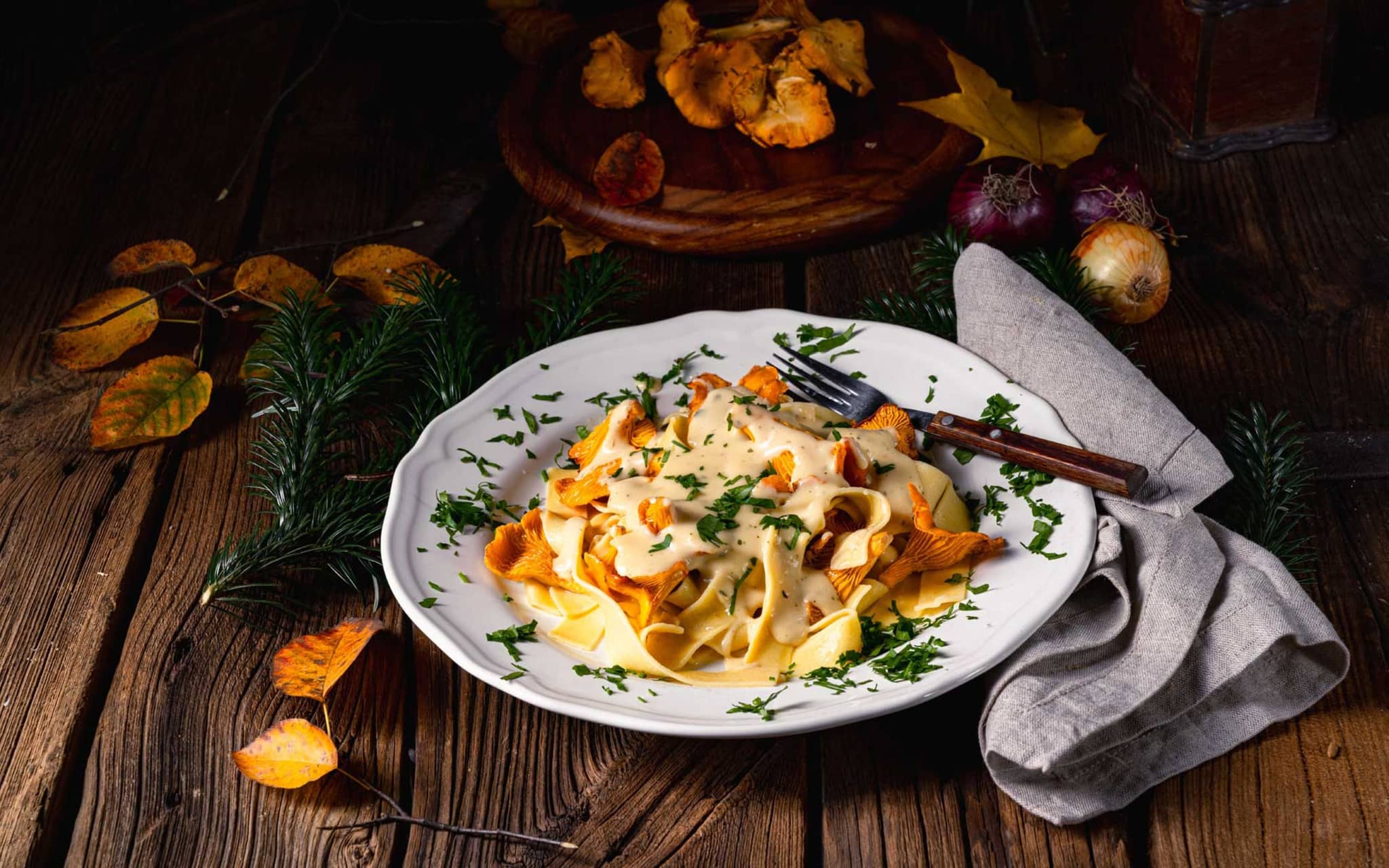 Tagliatelle mit Pfifferlingen als vegane Hauptspeise zu Weihnachten