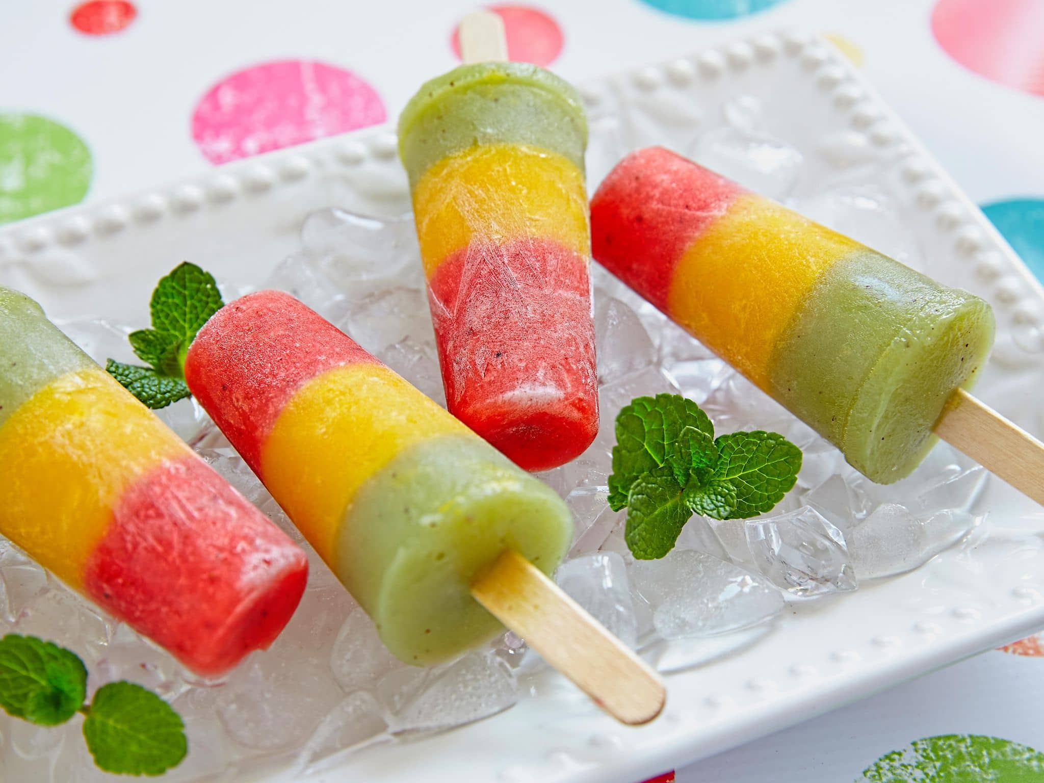 Rezeptfoto: Wassereis Mango-Kiwi-Erdbeere