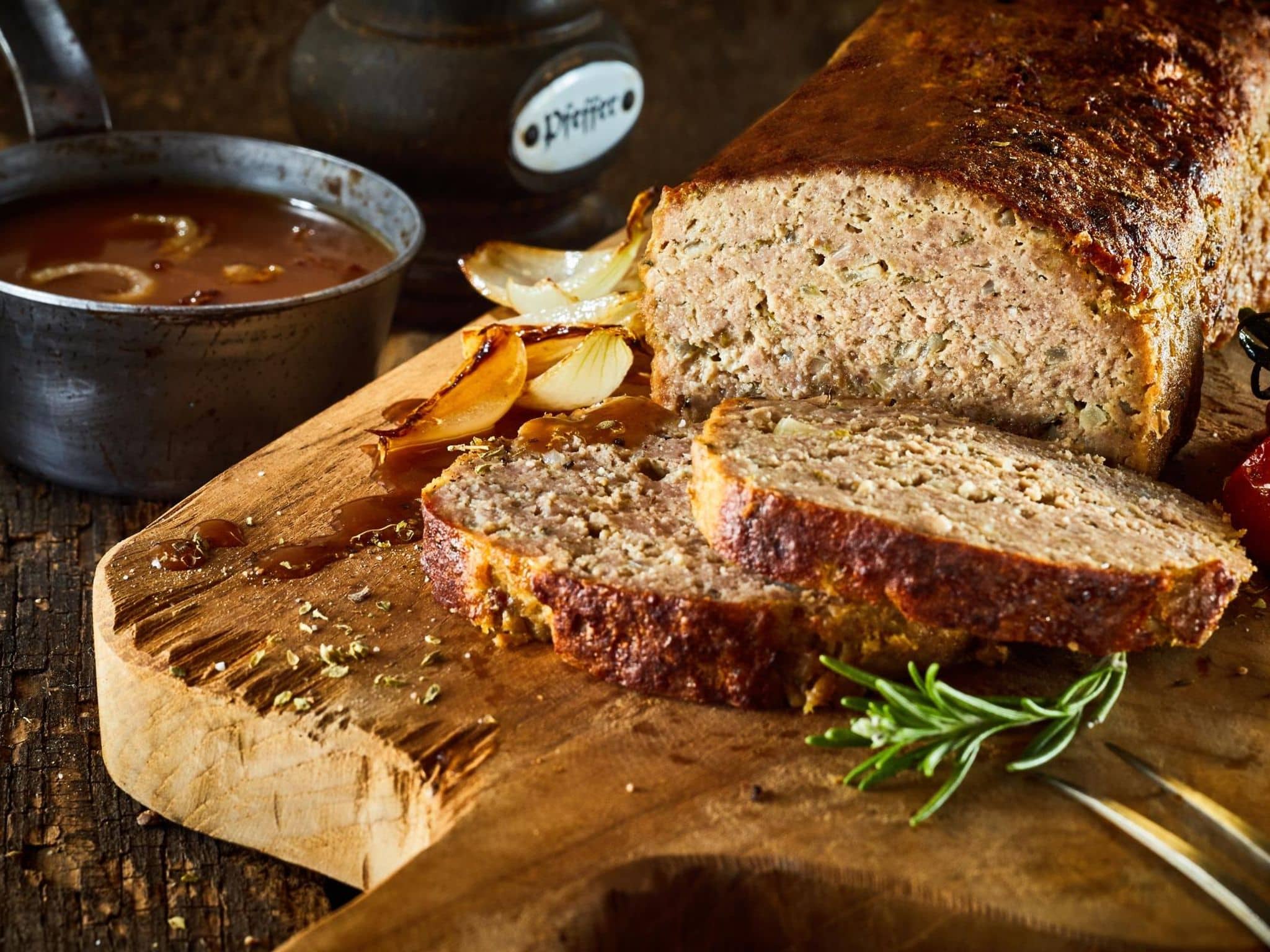 Ein fertiger Hackbraten nach unserem Rezept.