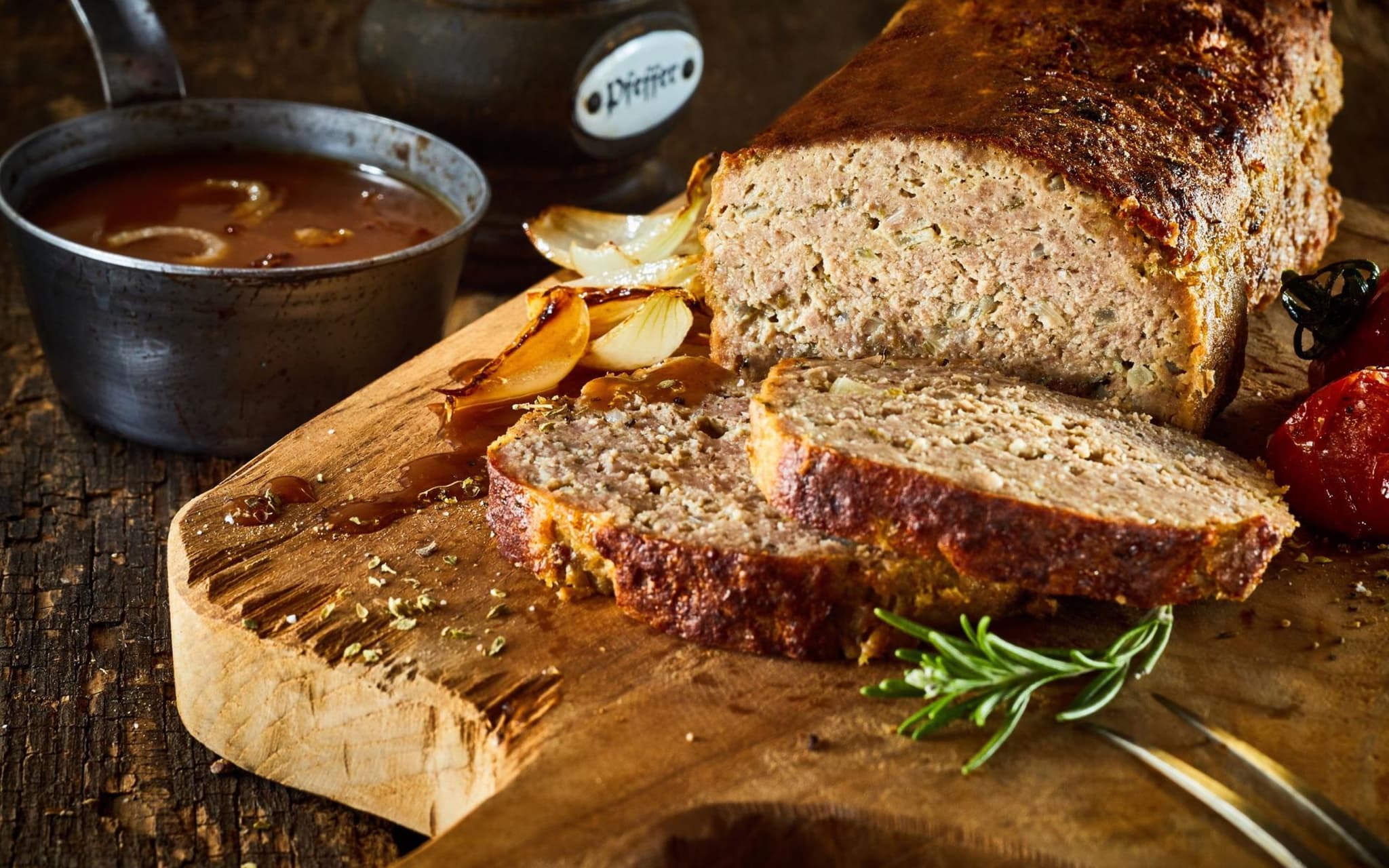 Ein fertiger Hackbraten nach unserem Rezept.