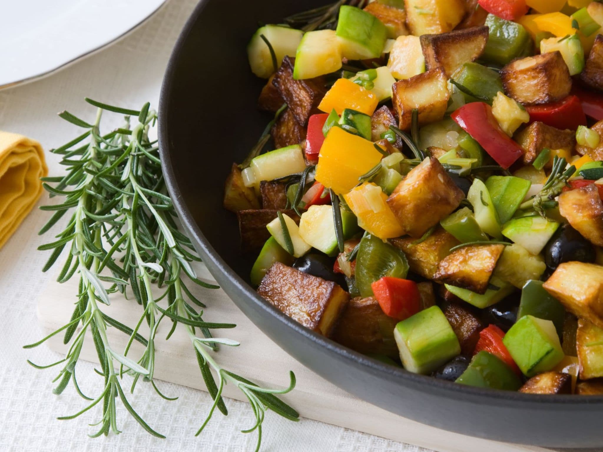 Leckere Gemüsepfanne nach unserem Rezept gekocht.