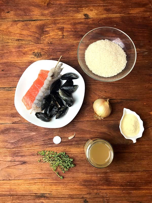 Zutaten für das Risotto mit Meeresfrüchten.