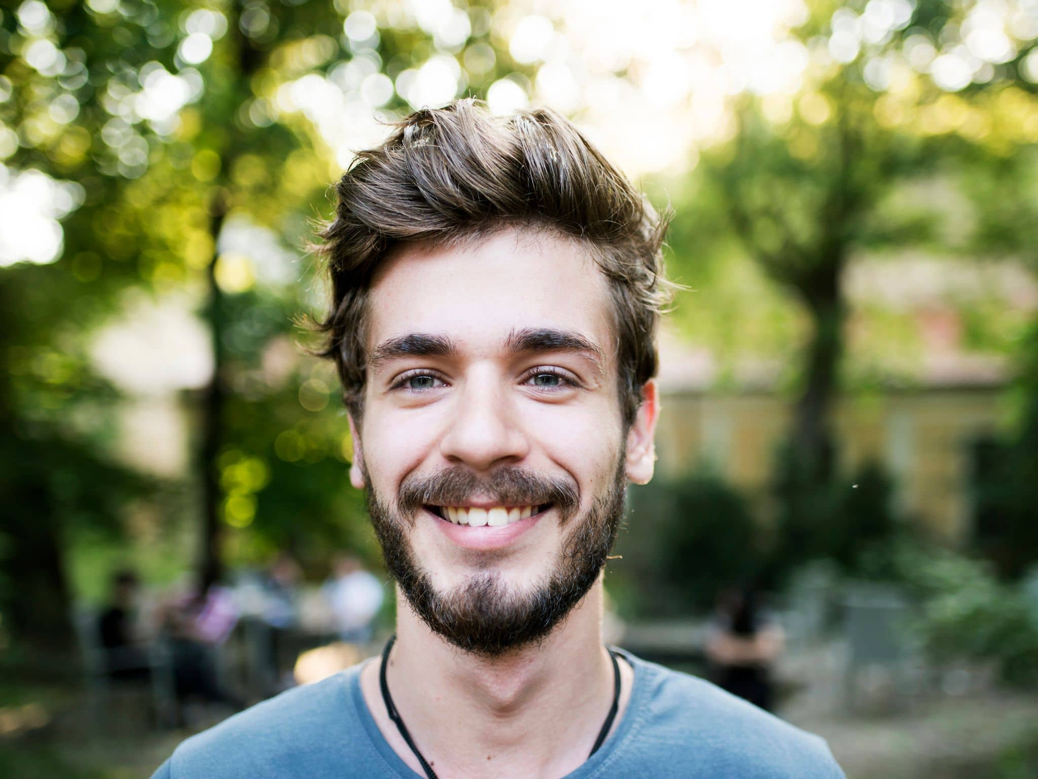 Портрет мужчины, довольного полученными в DAK-Gesundheit преимуществами.