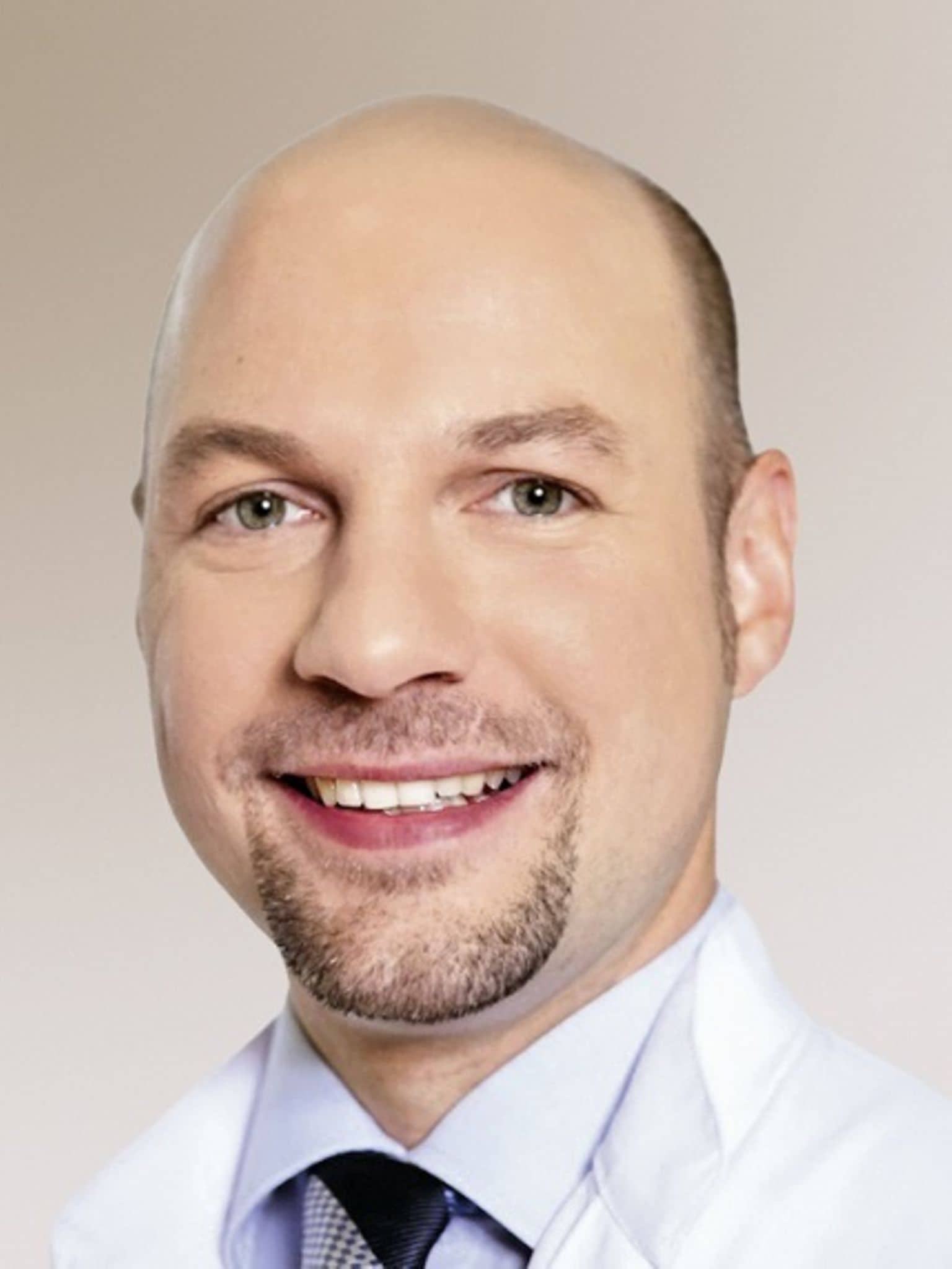 Facharzt Dominik Nagel ist Leiter des Adipositaszentrums am Alfried Krupp Krankenhaus in Essen