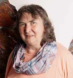 Portrait: Jennifer Eller, Jury-Mitglied beim Gesichter-Wettbewerb 2025