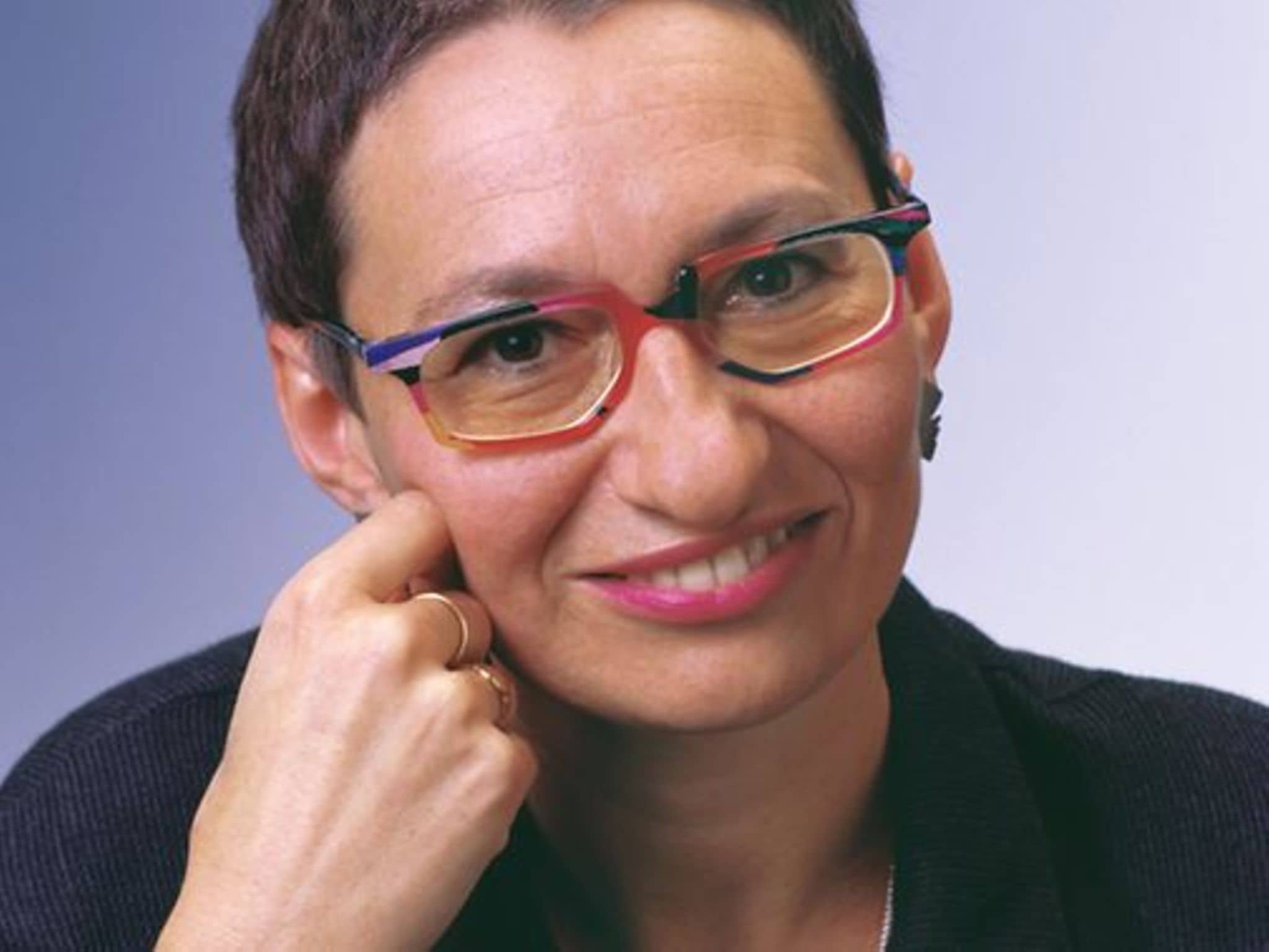 Stressfrei Entscheidungen treffen: Porträtbild von Dr. Doris Wolf.
