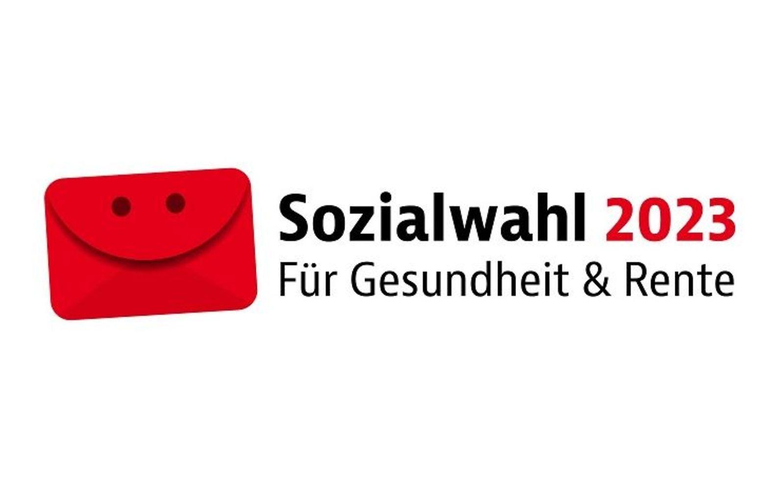 Logo der Sozialwahl 2023: Illustration eines roten Briefumschlags mit Augen und Mund sowie dem Text "Für Gesundheit und Rente."