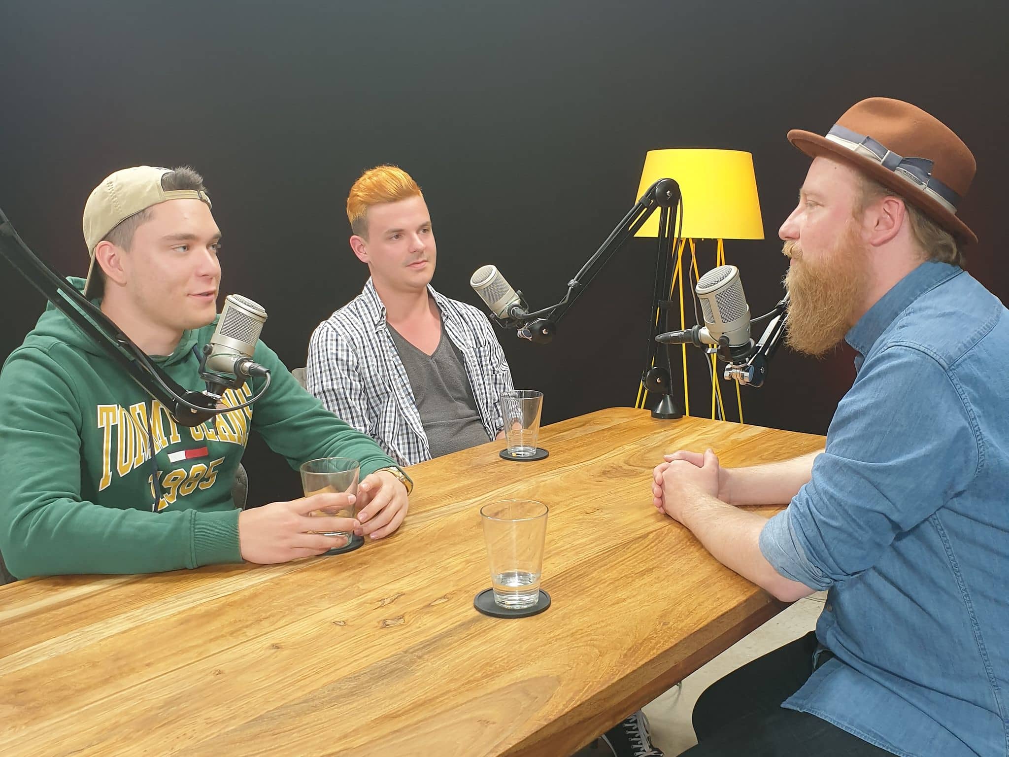 Tourette-Syndrom: Wie die Krankheit den Alltag bestimmt – Interview mit "Gewitter im Kopf"