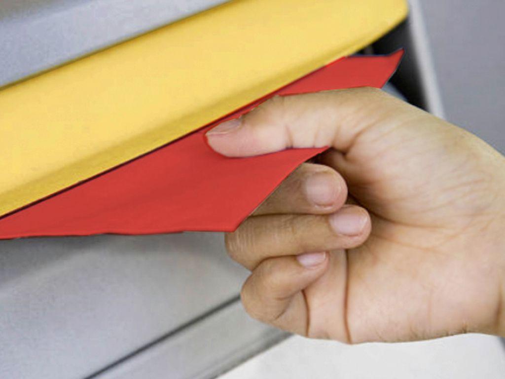 Symbolbild Briefkasten mit Briefumschlag zur Sozialwahl 2023