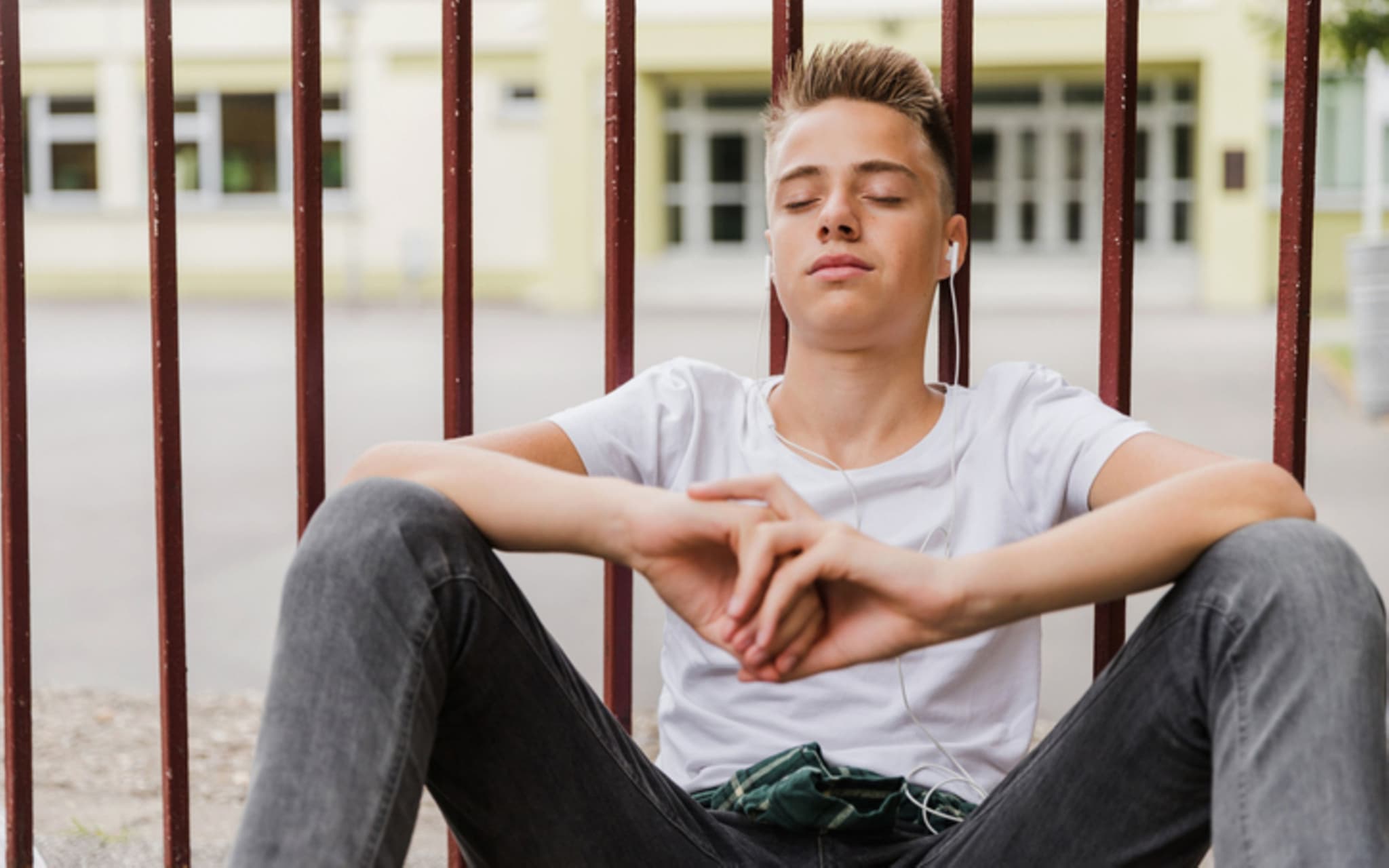 Symbolbild Selbstbefrieidigung Junge