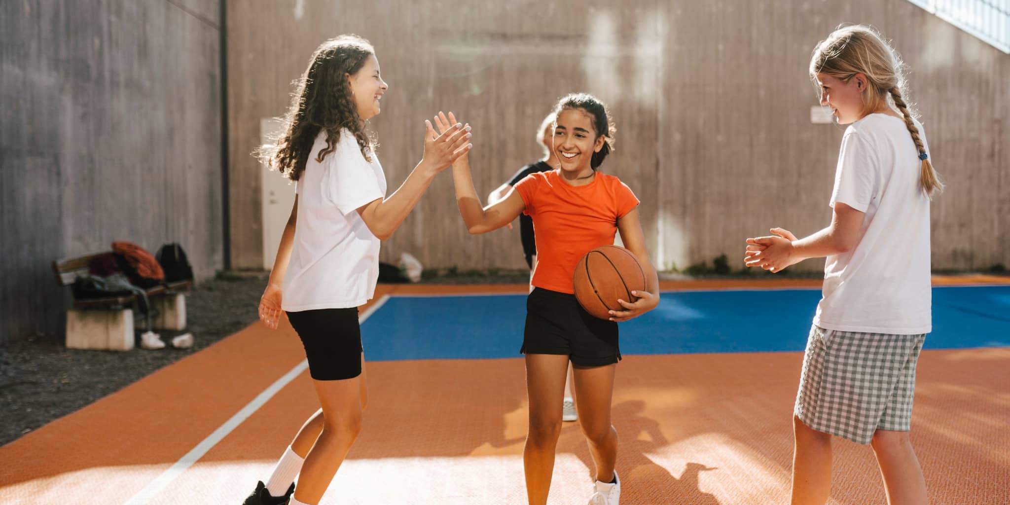 1-GettyImages-Maskot-1345021907