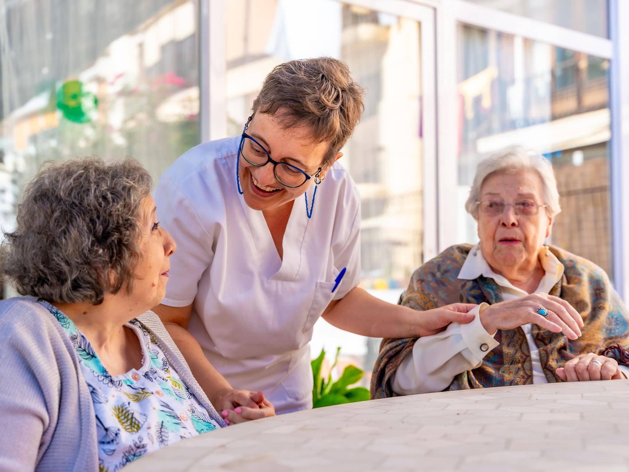 Symbolbild: Kurzzeitpflege in einer Pflegeeinrichtung