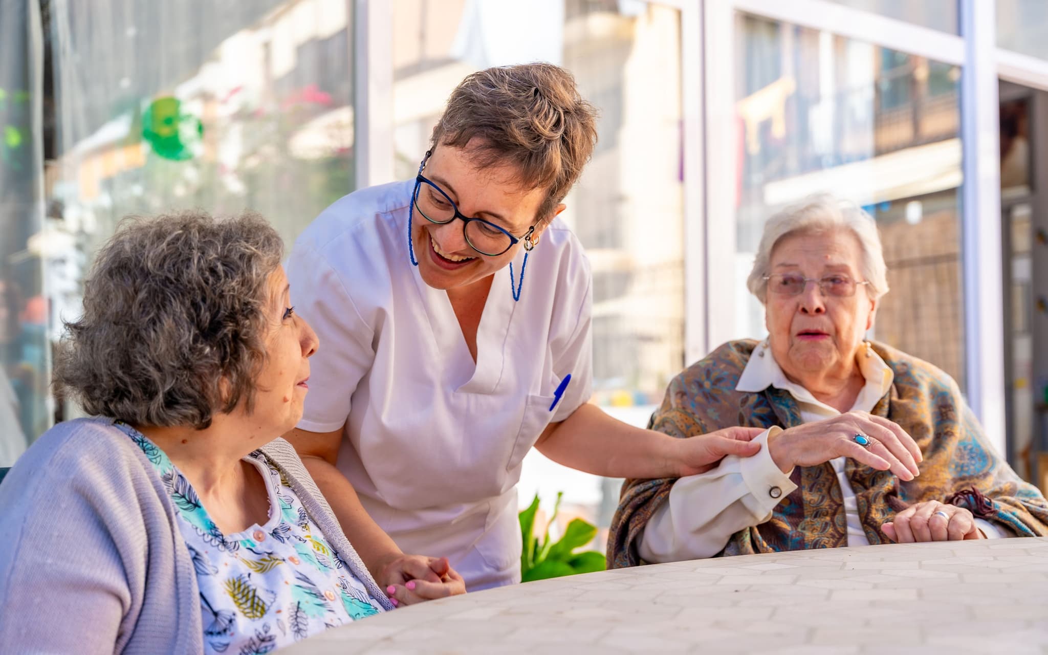 Symbolbild: Kurzzeitpflege in einer Pflegeeinrichtung