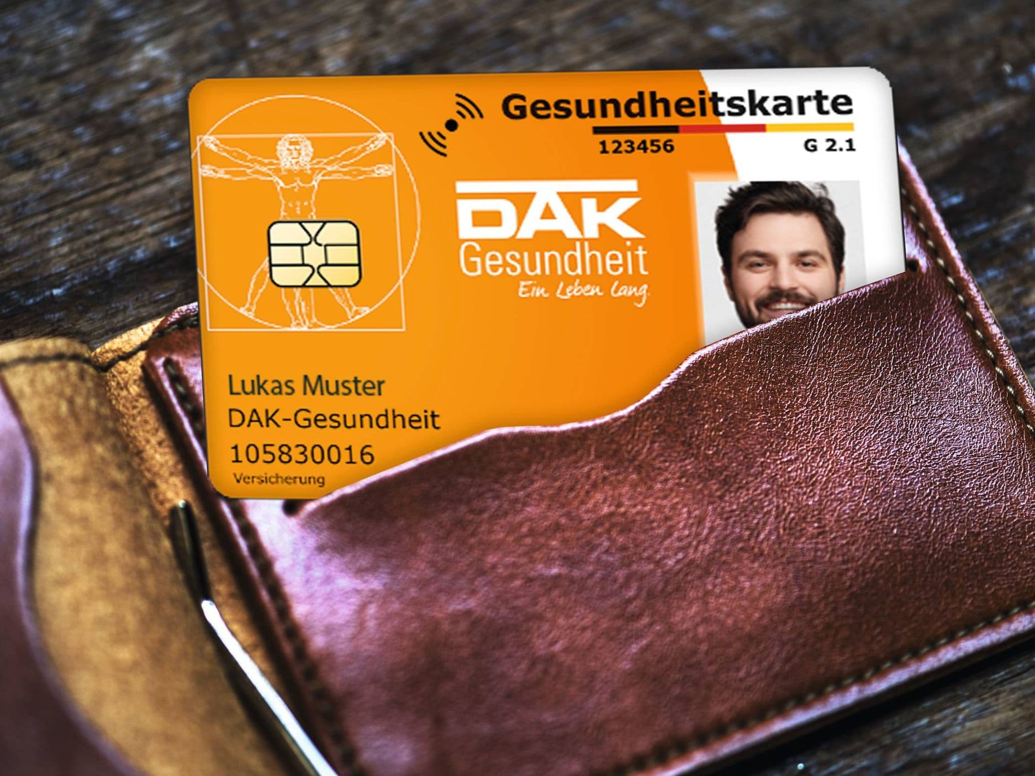 Bild: Gesundheitskarte der DAK-Gesundheit in einem Portemonnaie