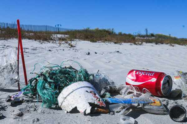 Plastikmüll am Strand